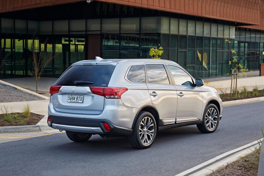  Mitsubishi Outlander 2015 года  (AU) (фото 20 из 40)